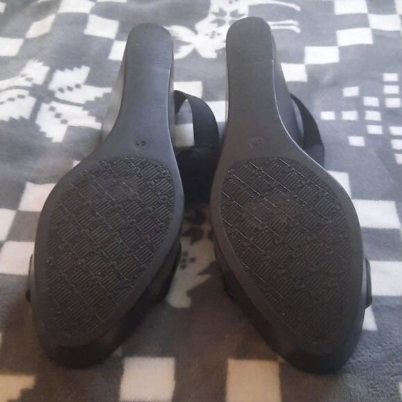 Charles David Made in Italy Black Strappy Patent Leather Sandals Size 41/9.5/10 - Picture 6 of 16